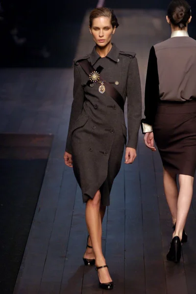 Look 13